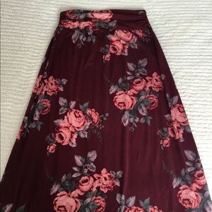 Charlotte Russe // Burgundy Floral Maxi Skirt 🦋